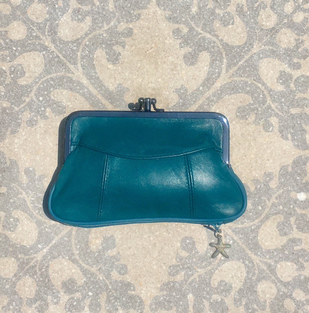 Genuine leather clip purse in TEAL BLUE. Retro leather purse, clip pur –  Handmade suede bags by Good Times Barcelona