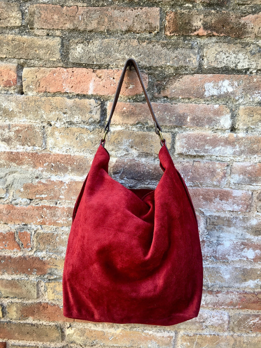 Suede bag in BURGUNDY. Genuine leather BOHO bag. Crossbody, messenger –  Handmade suede bags by Good Times Barcelona