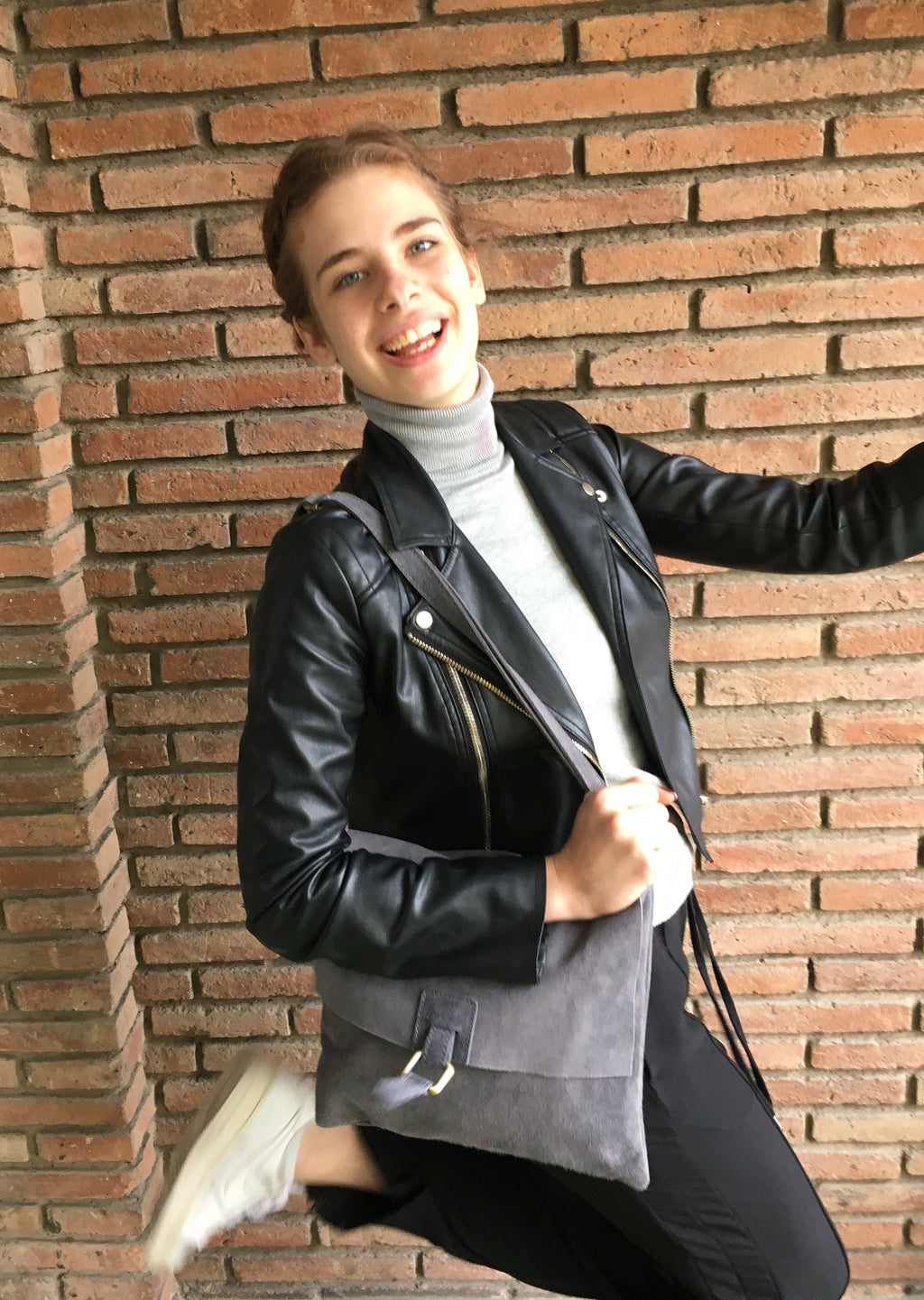 Leather bag in dark GREY. BOHO messenger bag in gray suede. Cross body bag in grey suede. Soft genuine leather bag. School bags, book bag.