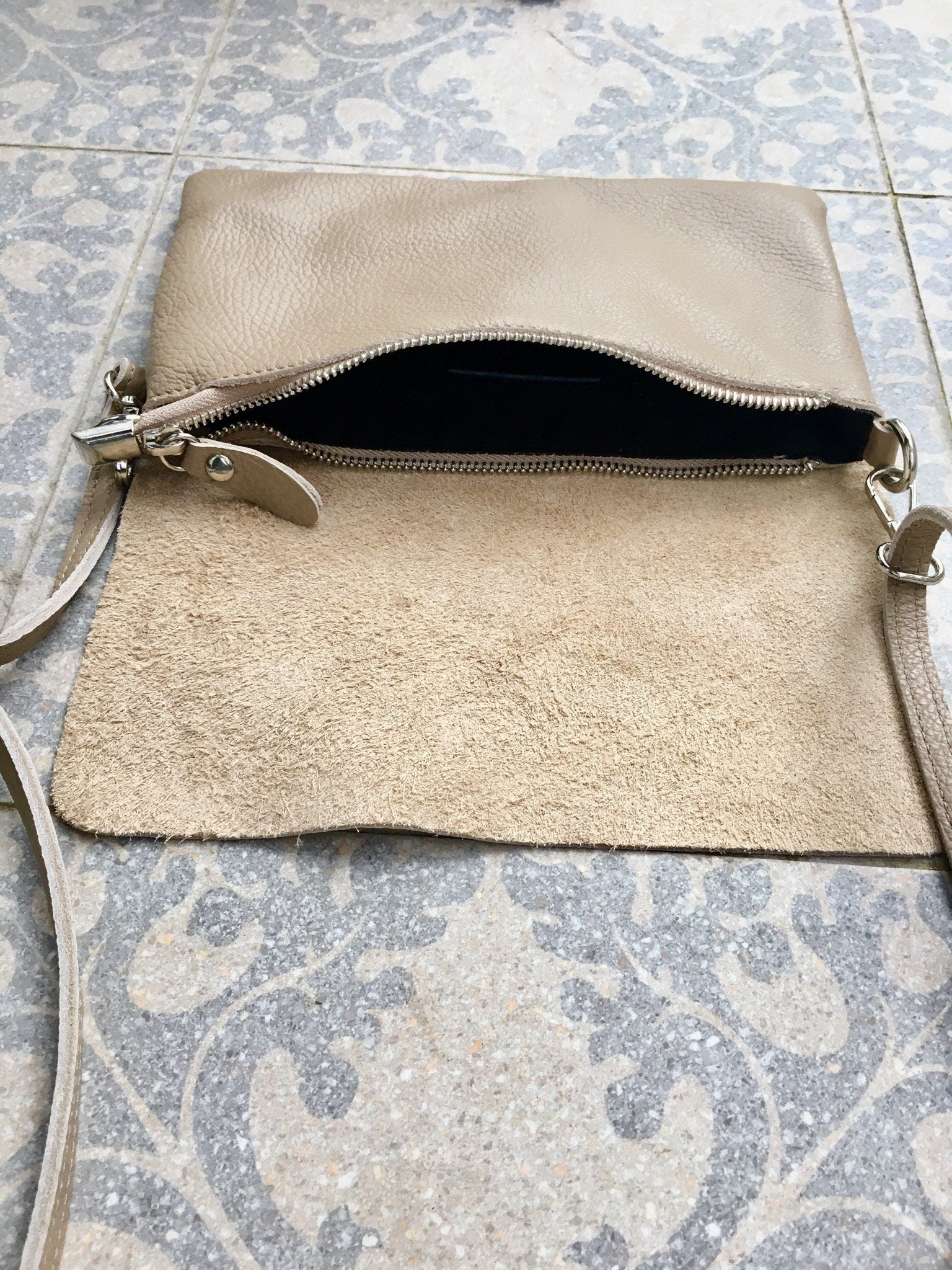 Small leather bag in mustard YELLOW with extra guitar strap. Cross body bag, shoulder bag in GENUINE leather. Yellow bag with zipper + flap