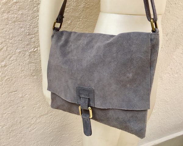 Leather bag in dark GREY. BOHO messenger bag in gray suede. Cross body bag in grey suede. Soft genuine leather bag. School bags, book bag.