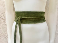 Moss GREEN suede OBI belt. Wrap belt in natural soft suede. Green wraparound belt. Genuine leather boho belt. Green leather waist belt