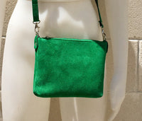 Suede leather bag in GREEN. Cross body bag, shoulder bag in GENUINE leather. Small leather bag with adjustable strap and zipper.