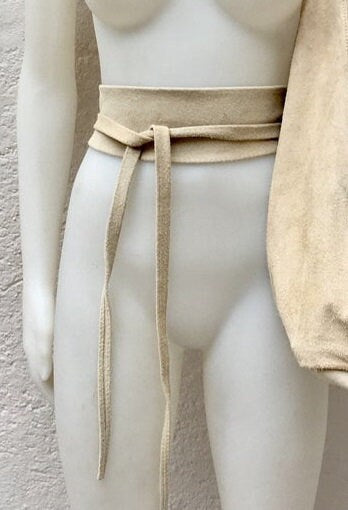 LIGHT beige suede OBI belt. Wrap belt in natural soft suede. Boho belt in cream beige. Wraparound boho wide belt. Dress belt, Waist belt.