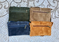 Suede leather bag in BLACK. Crossbody bag in GENUINE leather. Small leather bag with adjustable strap and zipper. BLACK Leather enveloppe
