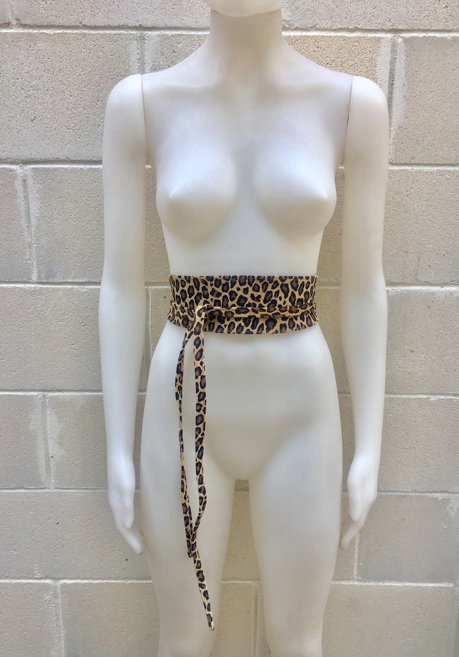 Leopard print suede OBI belt. Wrap belt in natural soft suede. Wraparound belt in genuine leather. Cheetah print obi, boho waist belt