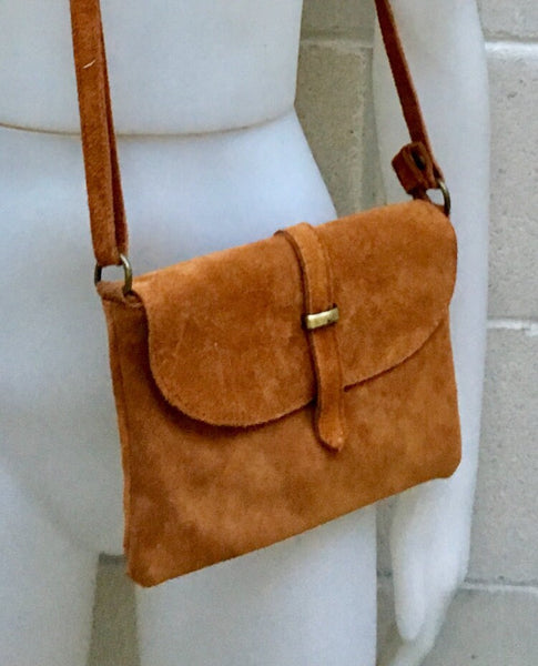 Suede leather bag in CAMEL BROWN. Tobacco color crossbody bag in GENUINE leather. Small leather bag with adjustable strap and zipper.