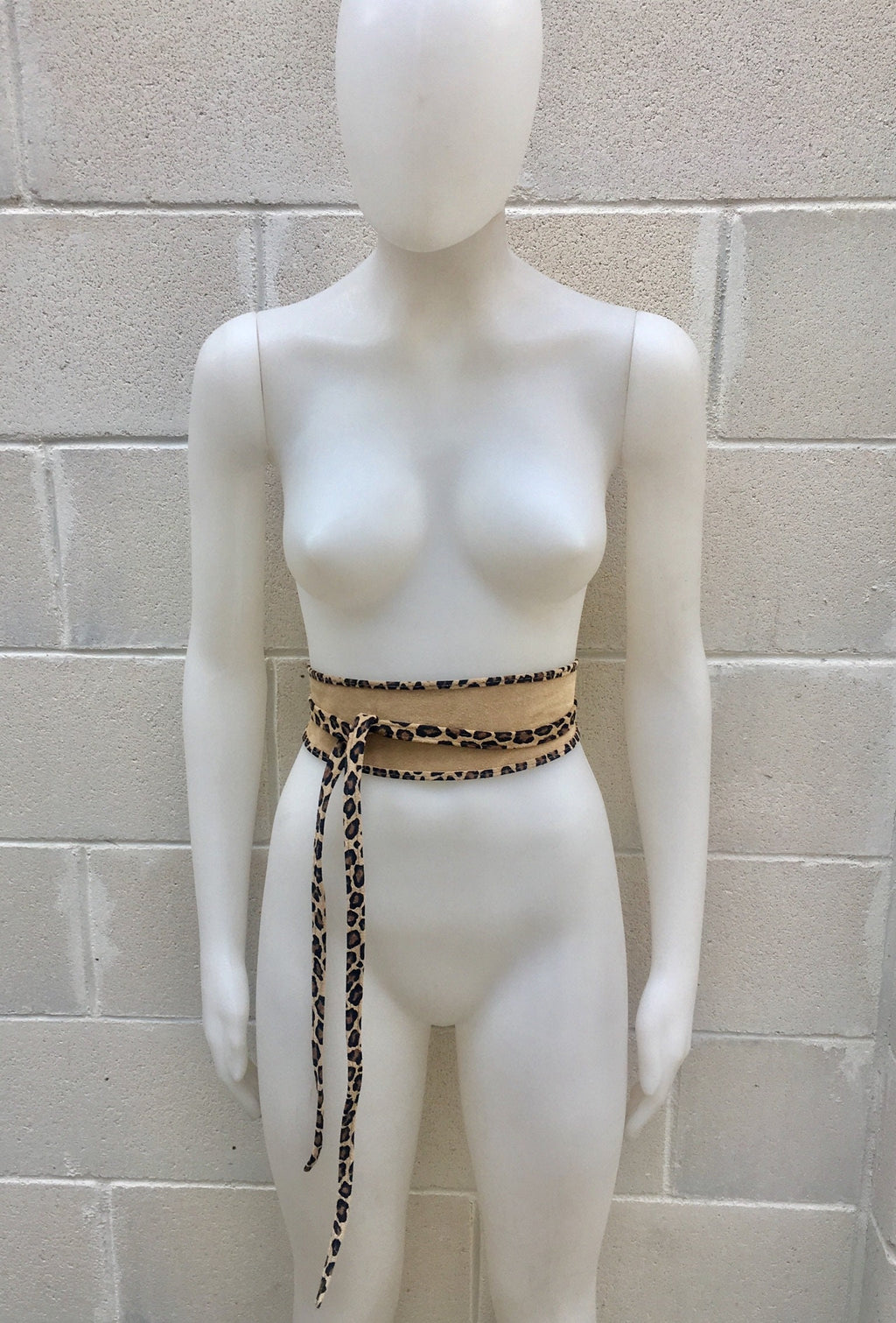 Leopard print suede OBI belt. Wrap belt in natural soft suede. Wraparound belt in genuine leather. Cheetah print obi, boho waist belt
