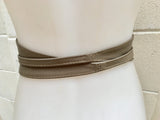 Obi belt in soft leather.Wrap belt in DARK BEIGE. Waist belt in taupe color.Light brown wraparound belt.Genuine leather boho belt.Reversible