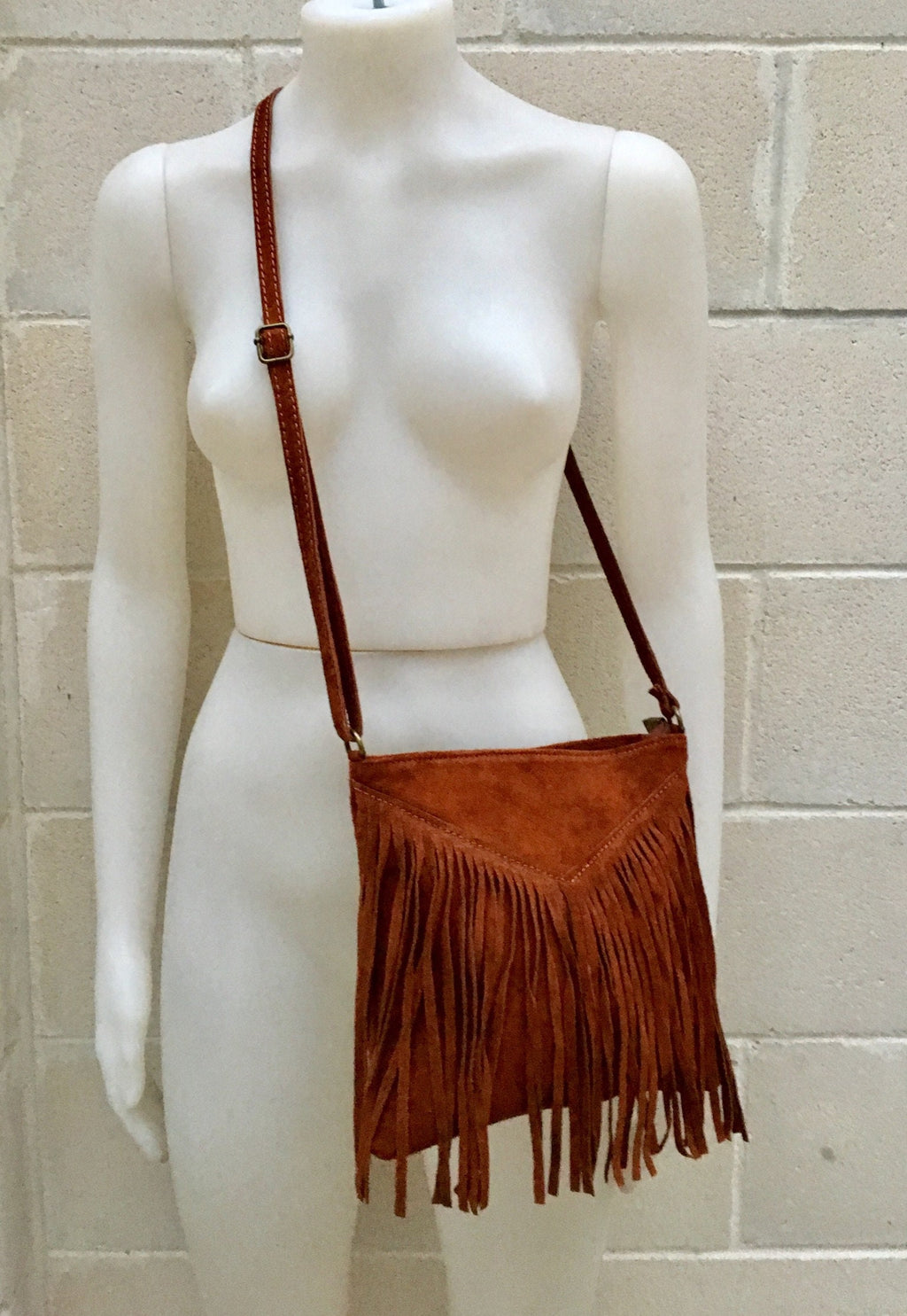 Rusty brown suede bag. Boho genuine leather bag with FRINGES. Dark camel messenger hippy bag. Small brown fringed suede purse.