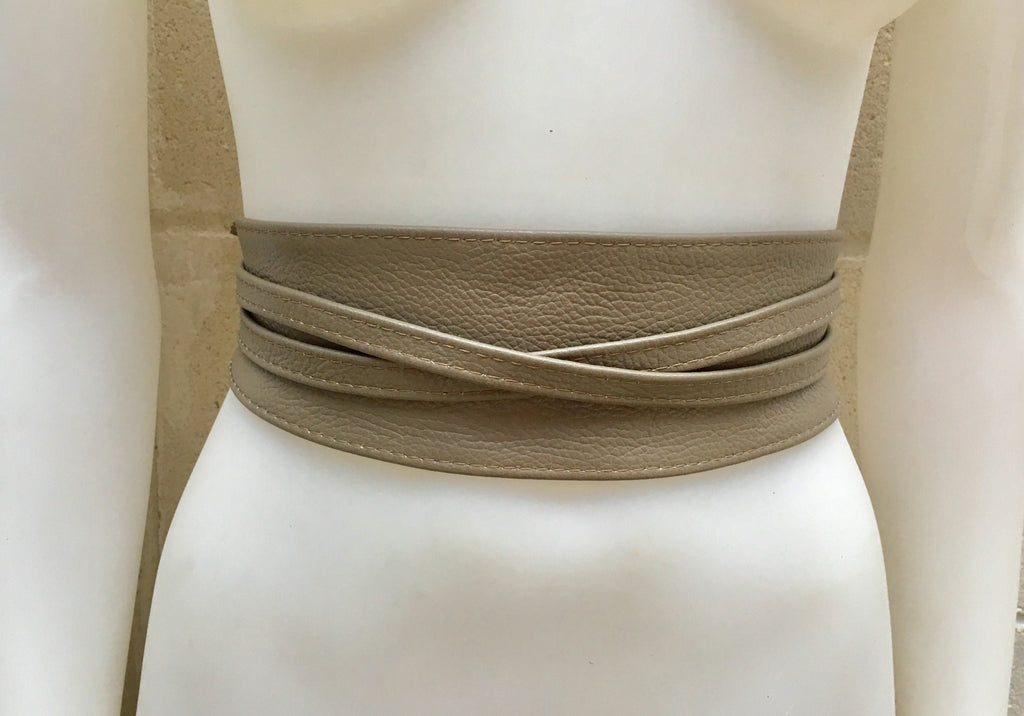 Obi belt in soft leather.Wrap belt in DARK BEIGE. Waist belt in taupe color.Light brown wraparound belt.Genuine leather boho belt.