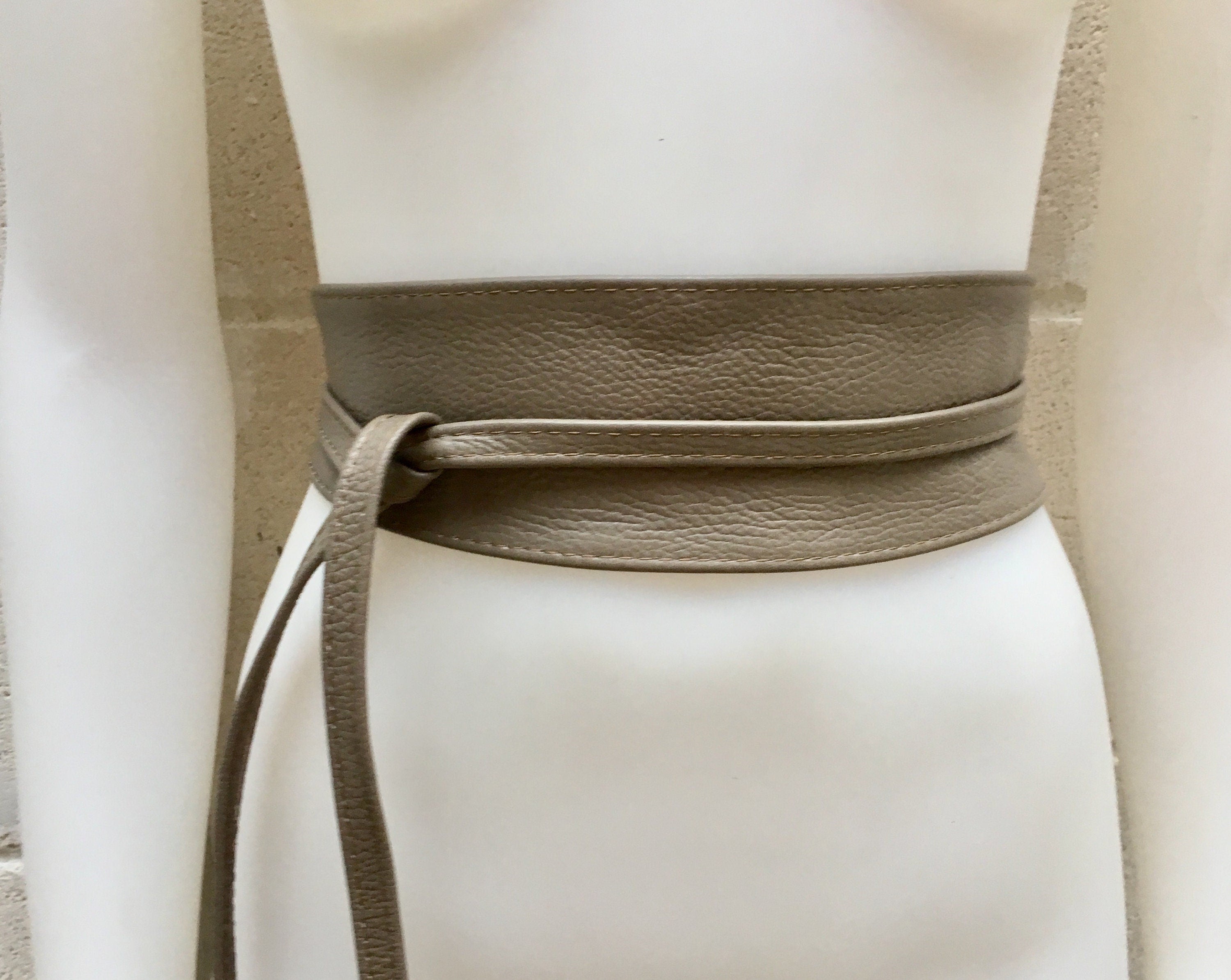 Obi belt in soft leather.Wrap belt in DARK BEIGE. Waist belt in taupe color.Light brown wraparound belt.Genuine leather boho belt.