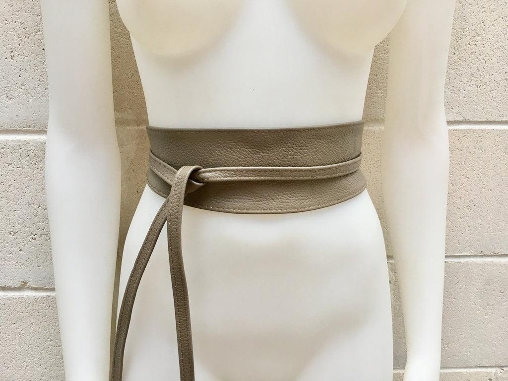 Obi belt in soft leather.Wrap belt in DARK BEIGE. Waist belt in taupe color.Light brown wraparound belt.Genuine leather boho belt.