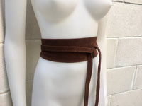 BROWN suede OBI belt. Wrap belt in genuine leather. Boho waist belt in dark brown. Wraparound suede belt. Chocolate brown leather sash