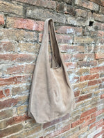 Large TOTE leather bag in BEIGE with zipper.Beige slouch bag. Soft natural suede leather bag. Boho bag. BEIGE suede bag.