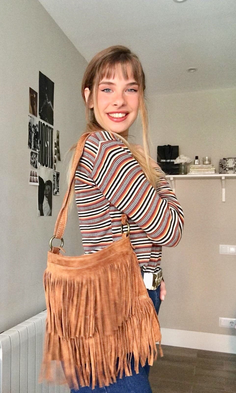 Cross body bag. BOHO suede leather bag in CAMEL brown with FRINGES. Larger model. Messenger bag in genuine suede. Crossbody hippy bag