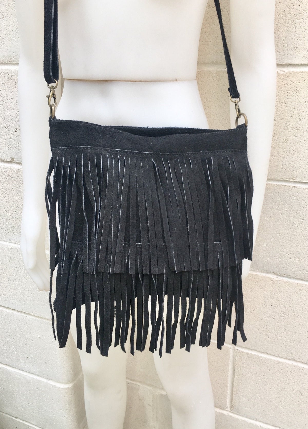 Cross body bag. BOHO suede leather bag in BLACK with FRINGES. Larger model. Messenger bag in genuine suede. Black hippy bag in soft leather