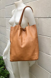 Tote leather bag in CAMEL brown. Genuine leather shopper in saddle brown closed with a ZIPPER . Large TAN brown bag for your laptop, books