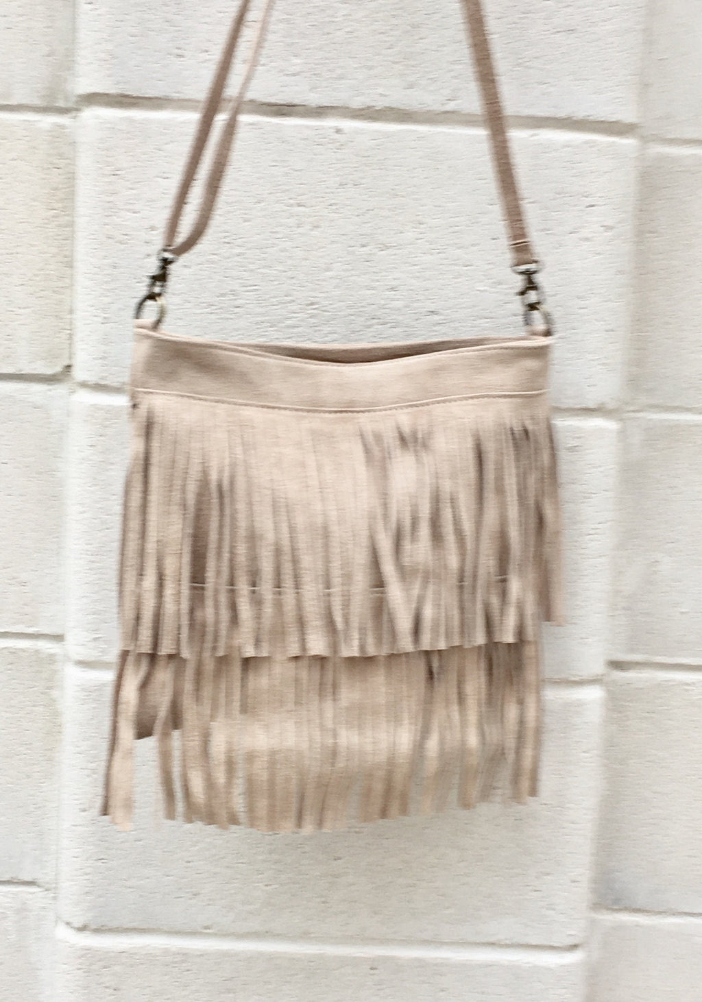 Cross body fringe bag. BOHO suede leather bag in beige with FRINGES. Larger model. Crossbody hippy bag in genuine suede. Suede fringed bag