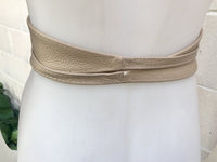 Obi belt in soft leather. Wrap belt in BEIGE. Wide waist belt in genuine leather.Wraparound belt. boho belt in beige. Leather sash