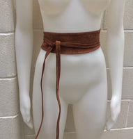 Obi belt in suede. Wrap belt in DARK saddle brown. Genuine leather wraparound belt. Dark CAMEL brown leather belt, dark tobacco waist belt