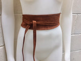 Obi belt in suede. Wrap belt in DARK saddle brown. Genuine leather wraparound belt. Dark CAMEL brown leather belt, dark tobacco waist belt