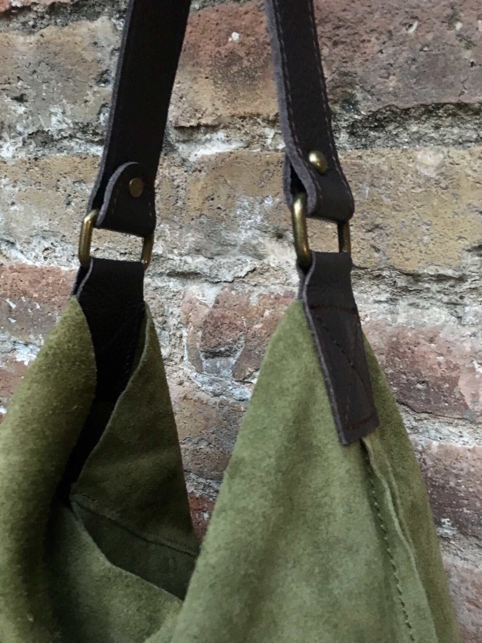 Slouch leather bag in moss GREEN. Hobo shoulder suede bag. Boho shopper bag.Book or tablet bag. Brown leather strap, closed with a zipper
