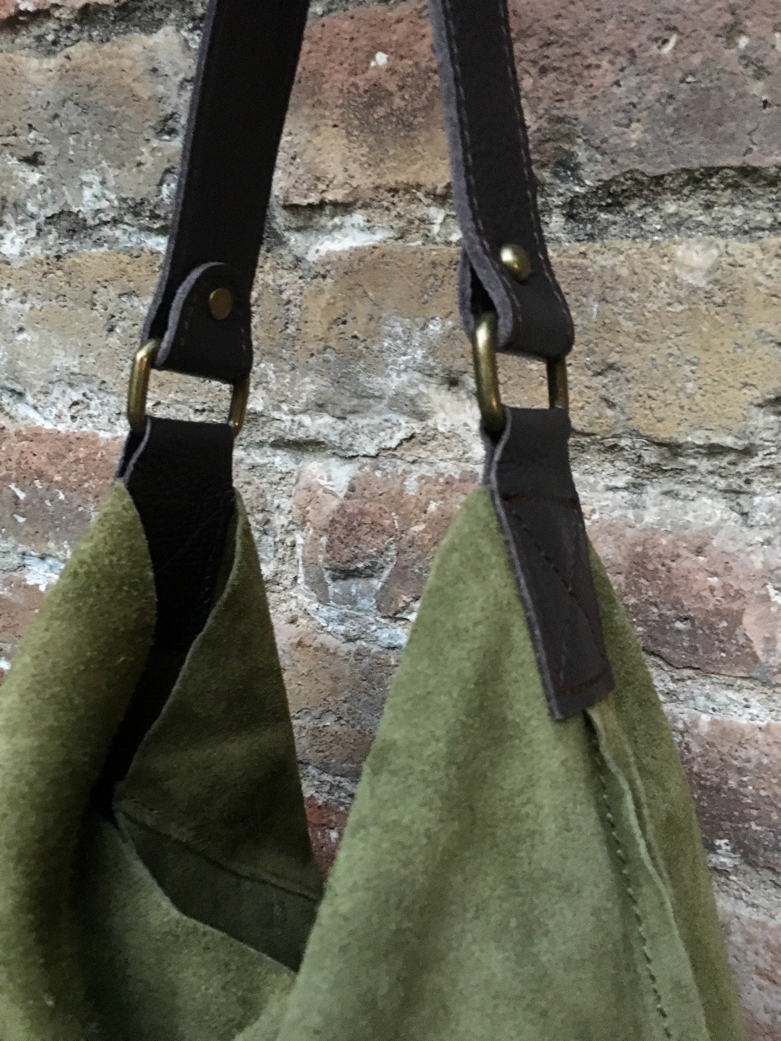 Slouch leather bag in moss GREEN. Hobo shoulder suede bag. Boho shopper bag.Book or tablet bag. Brown leather strap, closed with a zipper
