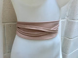 Pink obi belt in soft leather. Wrap belt in light pink. Wide waist belt in genuine leather. Wraparound belt. Boho sash in soft dusty pink