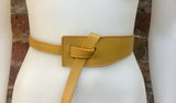 Obi belt in genuine leather. Wrap belt in MUSTARD color. Waist belt in yellow. Mustard color wraparound belt. Genuine leather 80s style belt