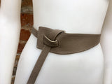 Leather 80s style obi belt . Wrap belt in light BROWN. Waist belt in taupe, greyge color. Genuine leather wraparound geometric belt.