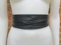 Obi belt in soft leather. Wrap belt in BLACK. Waist belt in BLACK. Wraparound belt in black genuine leather. Boho black waist cinch belt.