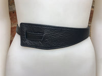 Obi belt in genuine leather. Wrap belt in BLACK. Waist belt in black stong leather. Black wraparound belt. Natural leather 80s style belt