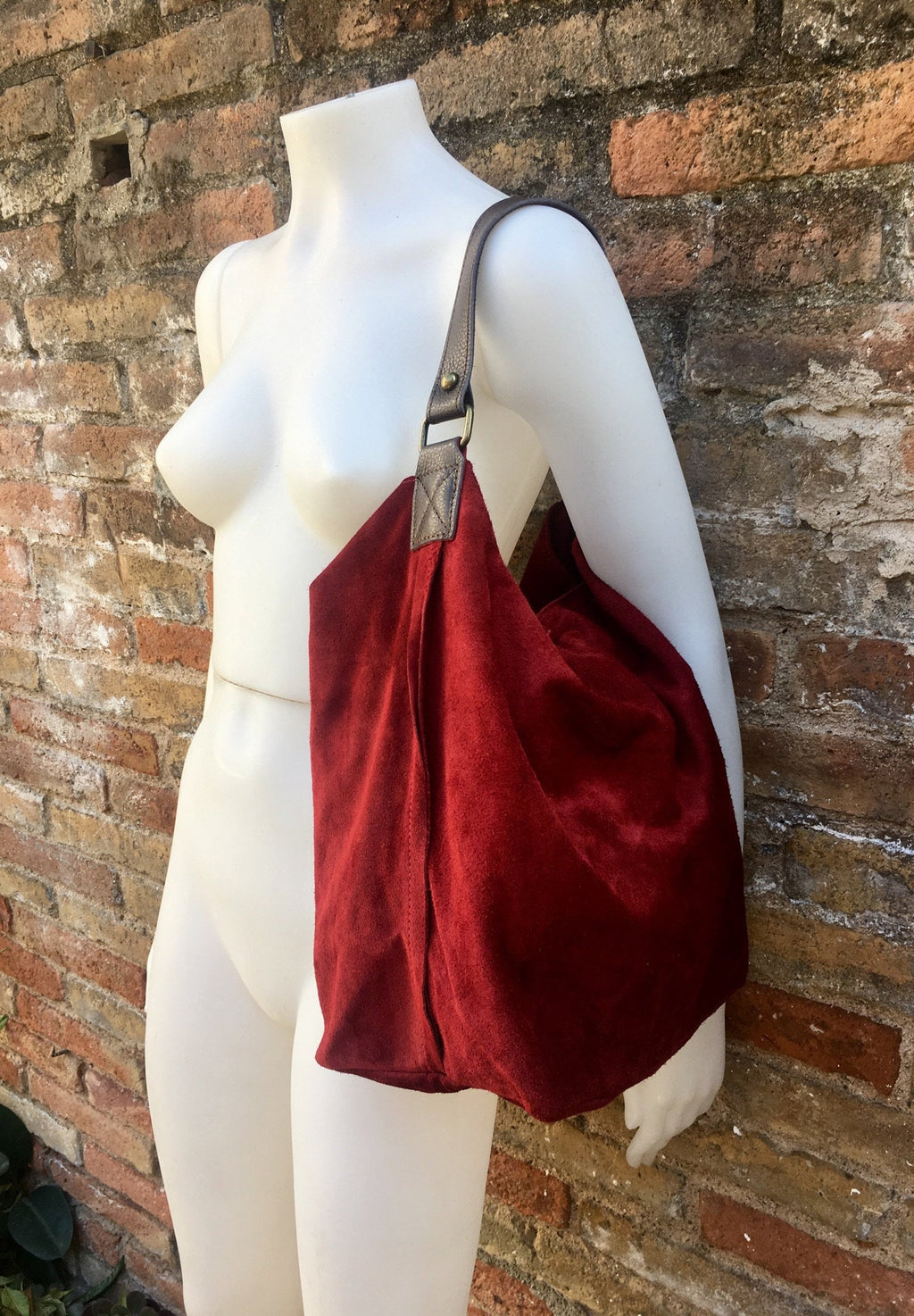 Slouch leather bag in light BURGUNDY. Dark RED hobo bag. Boho bag.Book or tablet bags in suede. Wine red soft leather shopper