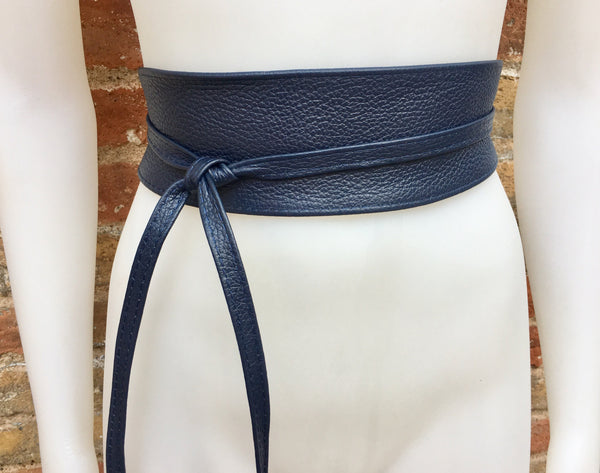 Obi belt in soft leather. Wrap belt in BLUE. Waist belt in NAVY. Wraparound belt in blue genuine leather. Boho navy belt.