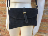 Suede leather bag in BLACK. Crossbody bag in GENUINE leather. Small leather bag with adjustable strap and zipper. BLACK Leather enveloppe