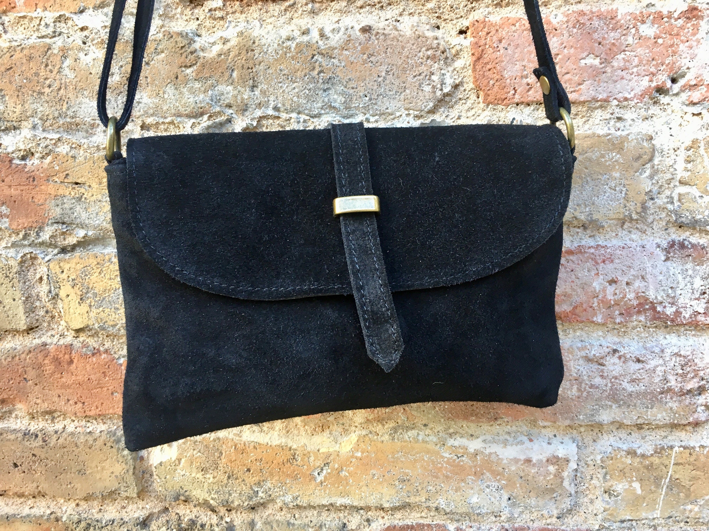 Suede leather bag in BLACK. Crossbody bag in GENUINE leather. Small leather bag with adjustable strap and zipper. BLACK Leather enveloppe