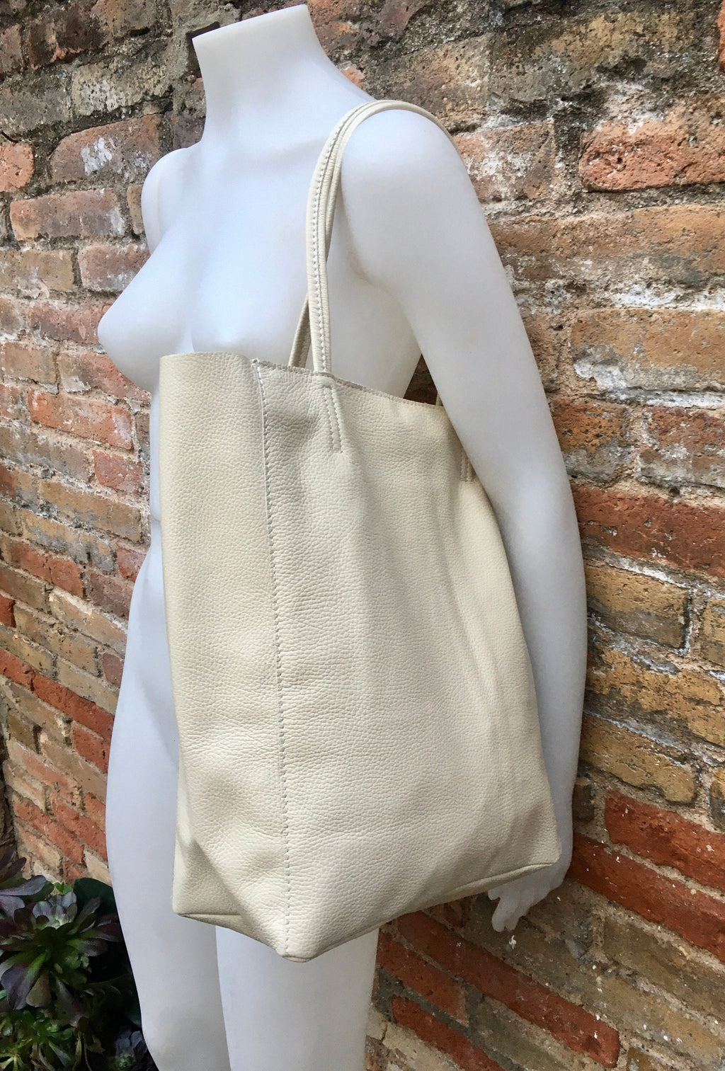 Tote leather bag in cream color with ZIPPER.Leather shopper in a very light beige. Soft GENUINE leather Large bag for your laptop,books