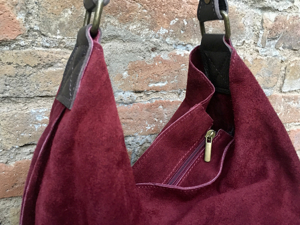 Slouch leather bag in BEIGE. Hobo shoulder bag. Boho bag. Book or tablet bag in suede. BEIGE suede bag with black leather strap. Beige purse