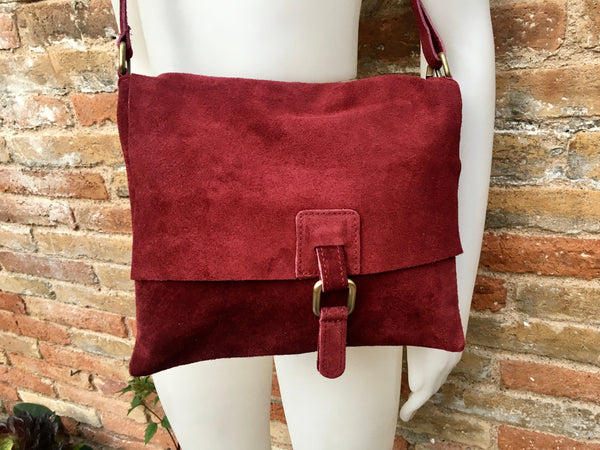 Suede bag in BURGUNDY. Genuine leather BOHO bag. Crossbody, messenger bag in soft leather for books or tablet with zipper. Boho suede bag