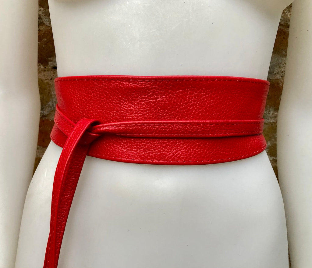 Obi belt in soft leather. Wrap belt in RED. Waist belt in Bright red. Dress , wraparound belt or sash. Boho leather belt.