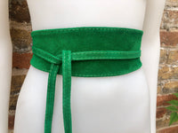 Green suede OBI belt, wraparound belt in soft suede. Genuine leather waist belt, boho GREEN sash. Wrap belt in GREEN suede leather.