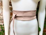 Pink obi belt in soft leather. Wrap belt in light pink. Wide waist belt in genuine leather. Wraparound belt. Boho sash in soft dusty pink