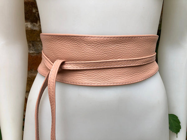 Pink obi belt in soft leather. Wrap belt in light pink. Wide waist belt in genuine leather. Wraparound belt. Boho sash in soft powder pink