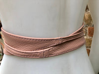 Pink obi belt in soft leather. Wrap belt in light pink. Wide waist belt in genuine leather. Wraparound belt. Boho sash in soft powder pink