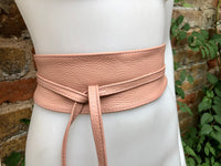 Pink obi belt in soft leather. Wrap belt in light pink. Wide waist belt in genuine leather. Wraparound belt. Boho sash in soft powder pink