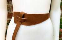 Leather 80s style obi belt . Wrap belt in camel BROWN. Waist belt in genuine leather. Saddle brown wraparound belt.Tobacco Brown dress belt