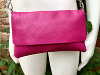 Small leather bag in magenta pink. Fuchsia Crossbody bag, shoulder bag in GENUINE leather. Hot pink bag with adjustable strap and zipper