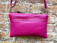 Small leather bag in magenta pink. Fuchsia Crossbody bag, shoulder bag in GENUINE leather. Hot pink bag with adjustable strap and zipper