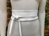 White obi belt in soft leather. Wrap belt in white. Wide waist bellt in genuine leather, wraparound boho dress belt. White cinch dress belt